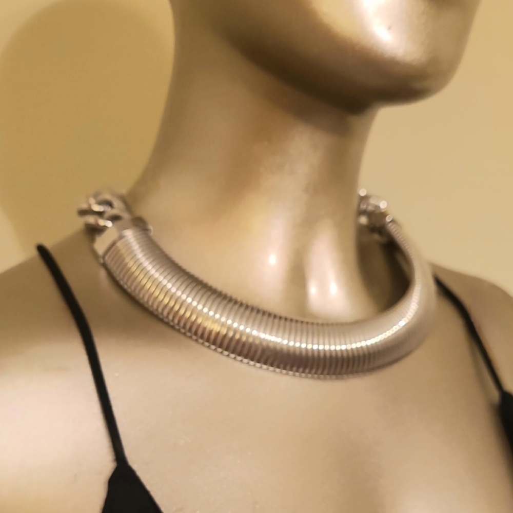 BCBGMAXAZRIA Silver Gaspipe Large Industrial Chain Link Necklace - Picture 13 of 16